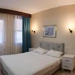 Отель Arden