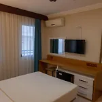 Отель Arden